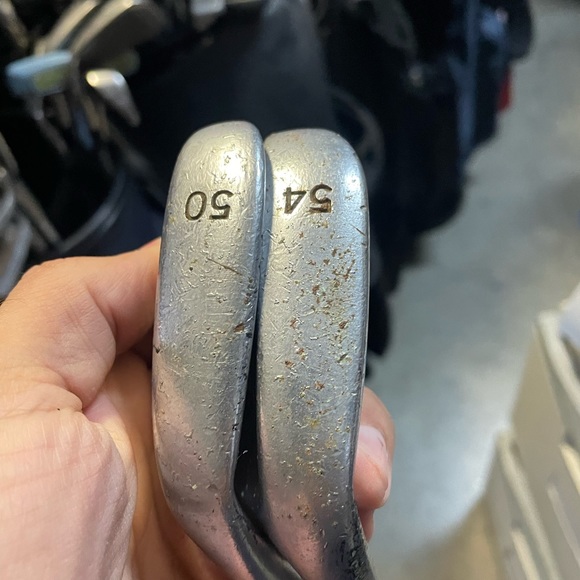 Titleist vockey design golf wedges 50/54 deg 
Graphite shafts Grafalloy - Picture 6 of 7